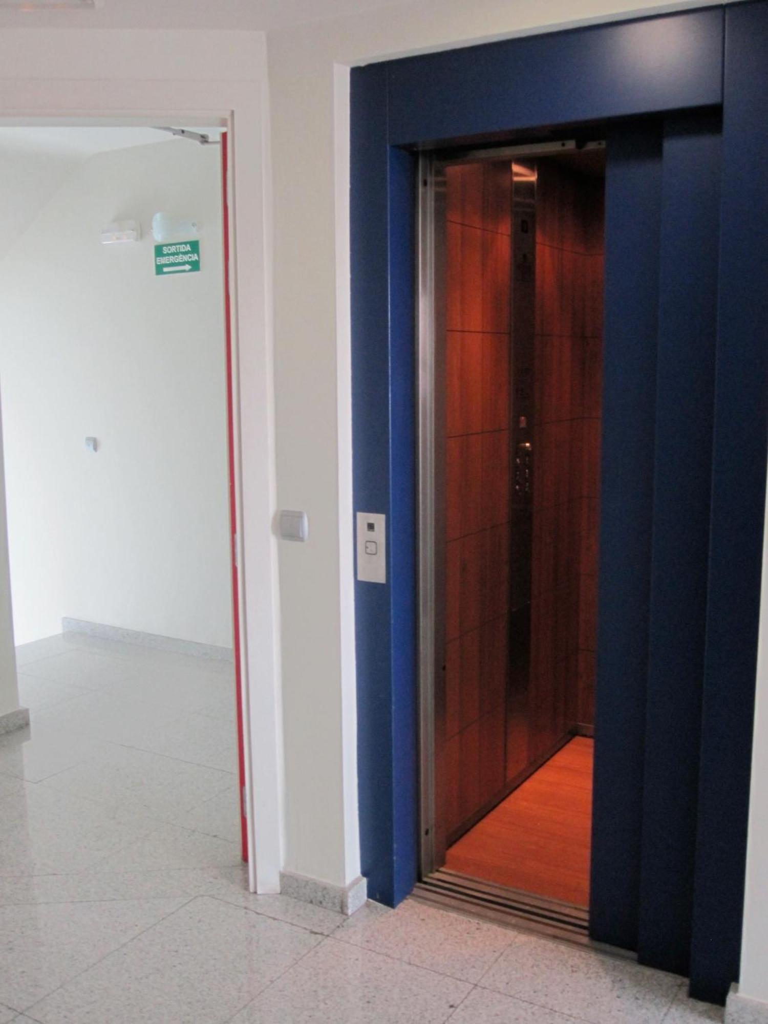 Hotel Blauet By Bossh Hotels Ελ Πρατ ντε Λομπρεγκάτ Εξωτερικό φωτογραφία
